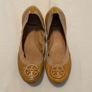 Nude leather Tory Burch flats